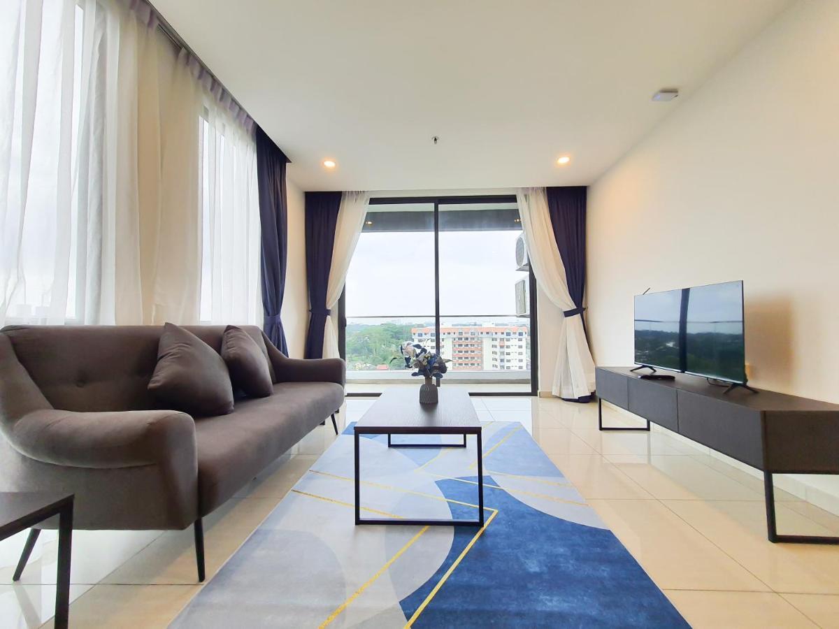 Ramada Suites By Wyndham The Straits Johor Bahru Exterior foto
